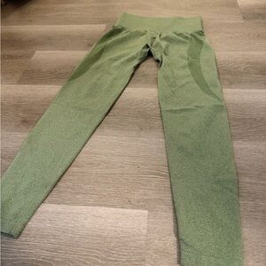 NVGTN Green High-Waisted Leggings